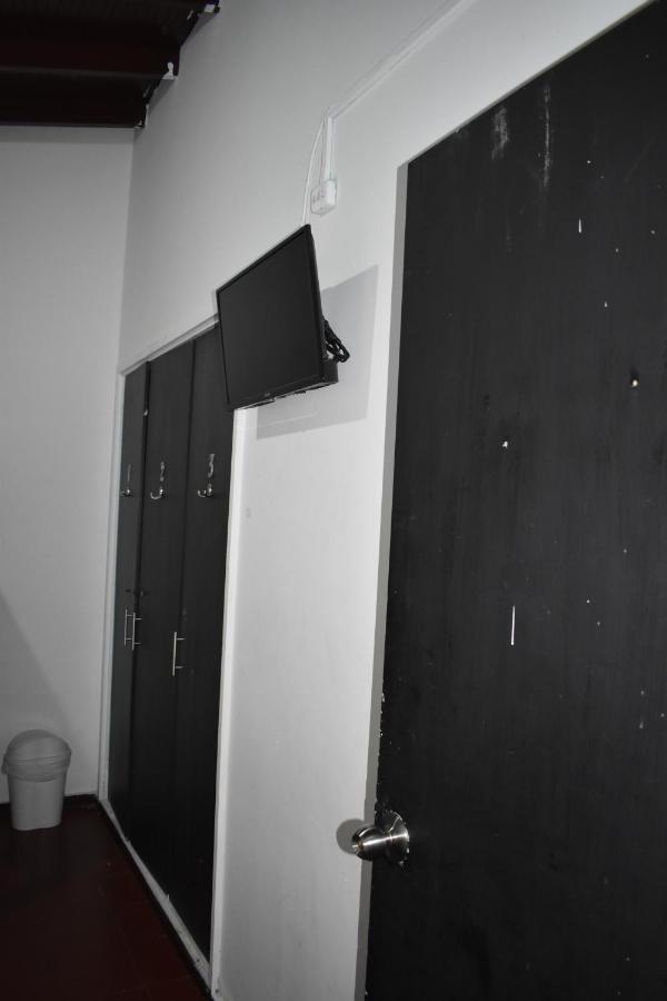Esmed Hostel Medellín Dış mekan fotoğraf