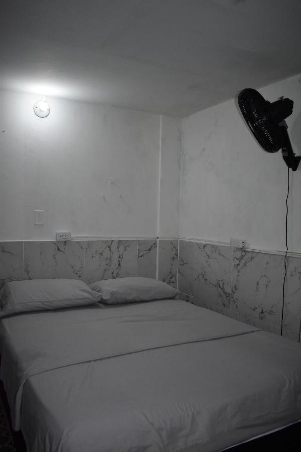 Esmed Hostel Medellín Dış mekan fotoğraf