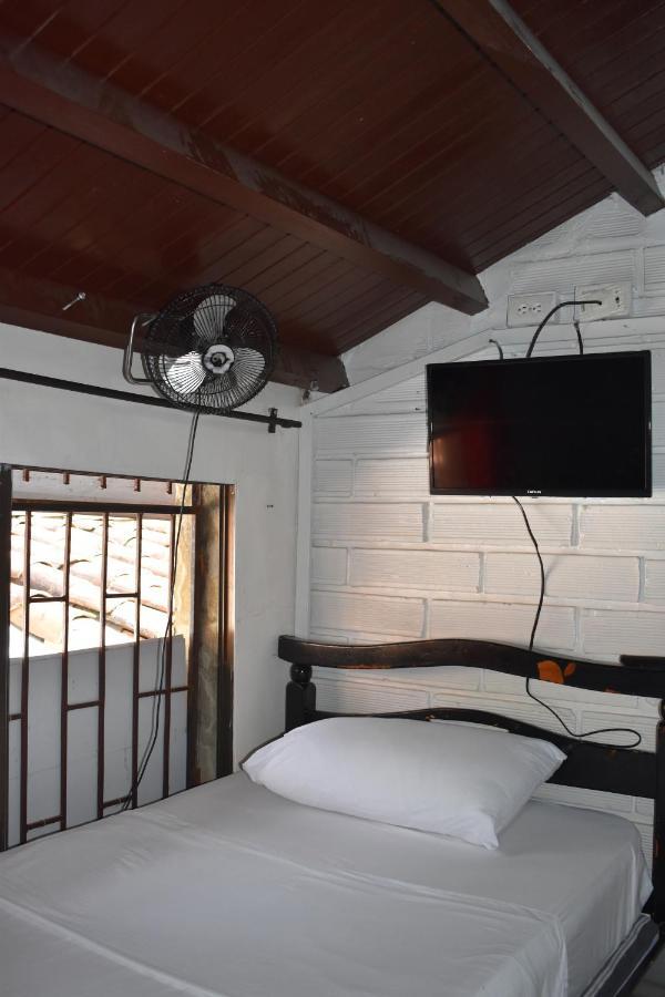 Esmed Hostel Medellín Dış mekan fotoğraf
